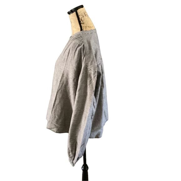 Gap - Picture 2 of 7